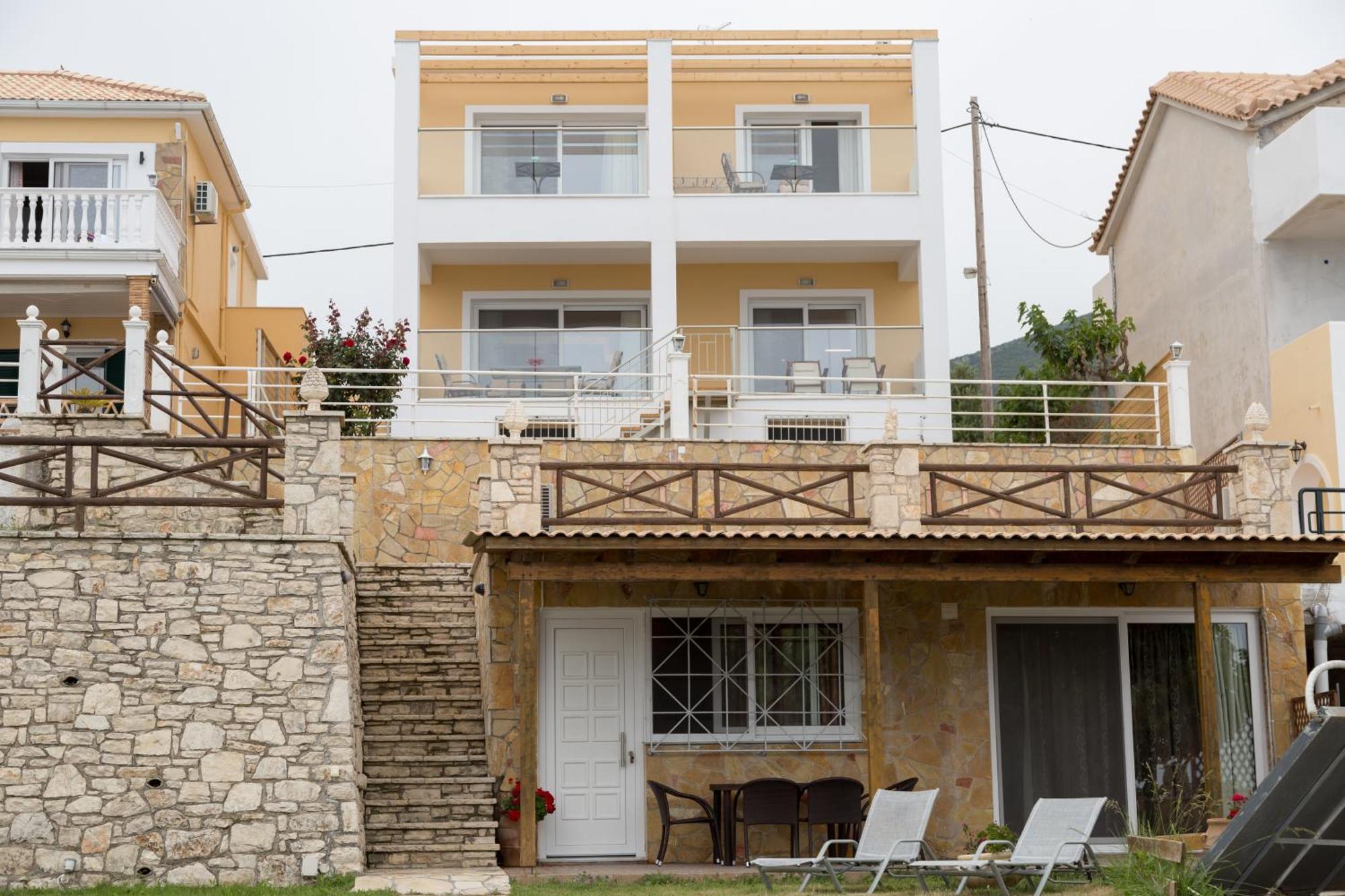 אליקס Laura Beach House מראה חיצוני תמונה