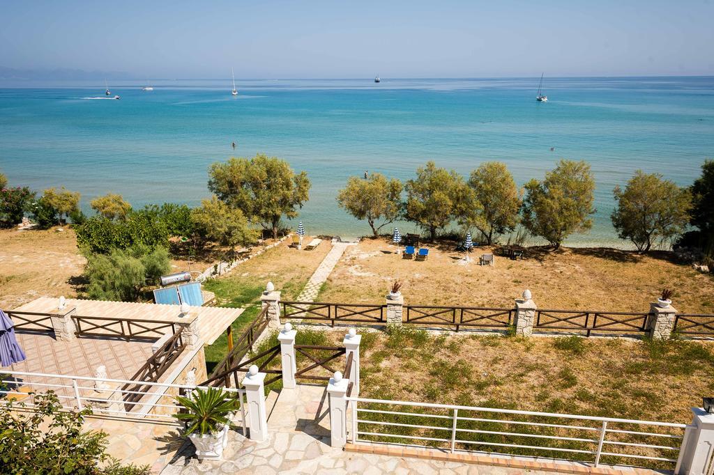 אליקס Laura Beach House מראה חיצוני תמונה