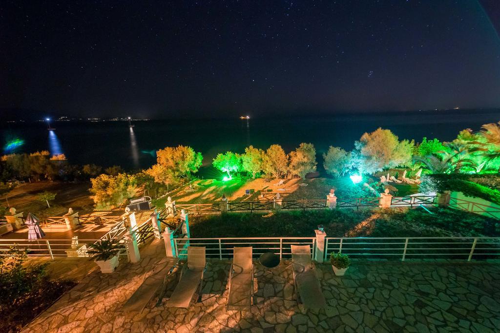 אליקס Laura Beach House מראה חיצוני תמונה