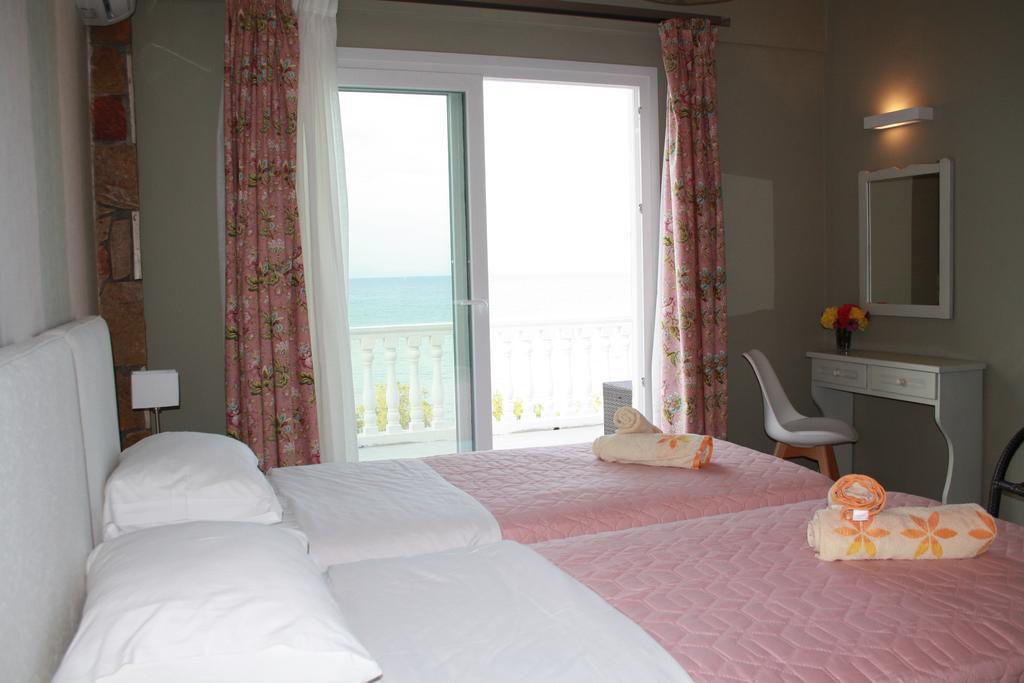 אליקס Laura Beach House מראה חיצוני תמונה