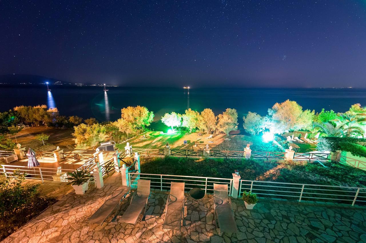 אליקס Laura Beach House מראה חיצוני תמונה