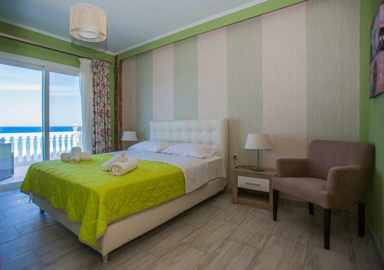 אליקס Laura Beach House מראה חיצוני תמונה