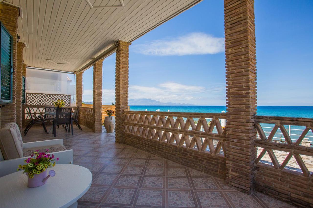 אליקס Laura Beach House מראה חיצוני תמונה