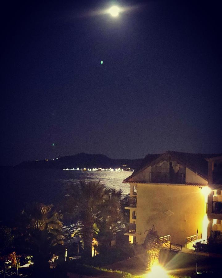 אליקס Laura Beach House מראה חיצוני תמונה