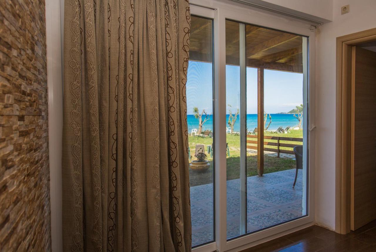 אליקס Laura Beach House מראה חיצוני תמונה
